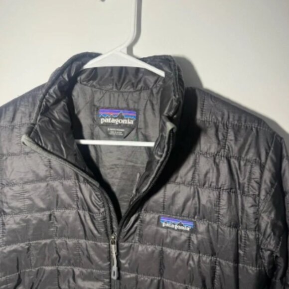 Patagonia Men's Black Quilted Puffer Jacket. Preppy outdoor hiking wear. Small - Picture 2 of 6